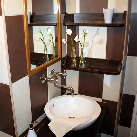 Belvaros Anna-kuti Apartman